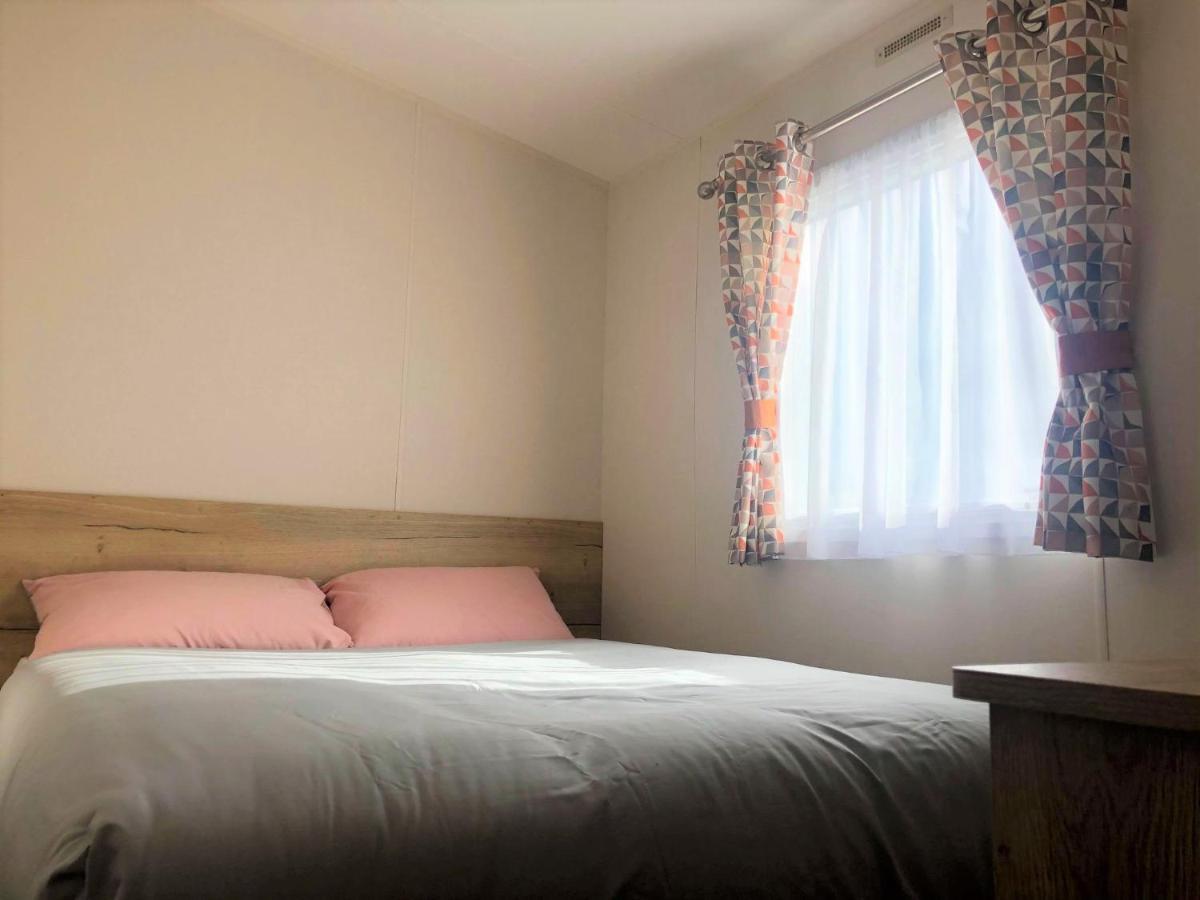 Cedar Deluxe Holiday Home Chapel Saint Leonards Esterno foto